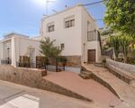  Large house with land in Castell de Ferro