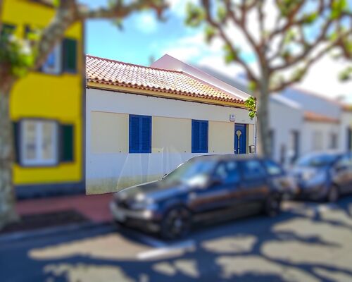 Moradia T1 + 1 | duas casas de banho | Falsa | Quintal | 2 Anexos | São Roque | Rosto do Cão | Fajã de Baixo | Ponta Delgada