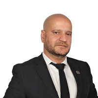 César Abambres