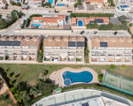 Oportunidad única: Casa adosada en urbanización privada en Calpe