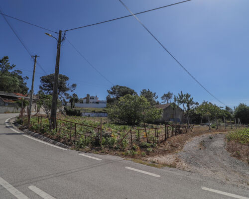 Terreno com ruína, para construção com 961 m2 localizado a 100 metros da estrada nacional e a 500 metros do nó de acesso à A17 - Quiaios, Cova da Serpe, Figueira da Foz