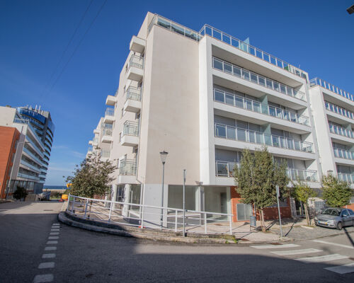Apartamento T1 com vista mar localizado na Rua João Gaspar Simões no 3º andar, Figueira da Foz.