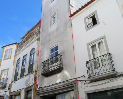 Excellente propriété pour investir dans le centre historique d'Évora