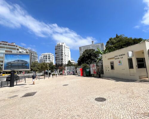 T1 na Praça Gil Vicente - Almada (Vendido com Inquilino - Ideal para Investidores)