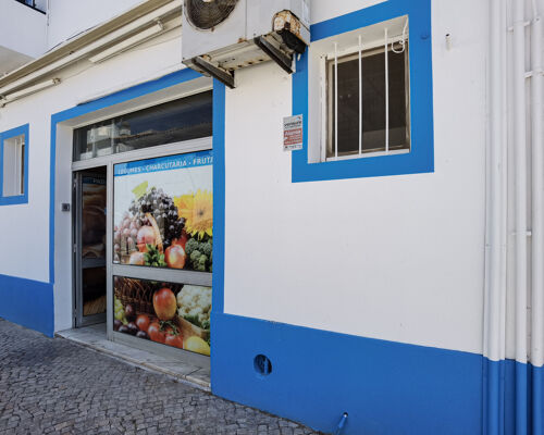 Commercial space located in Lagoa (Algarve)