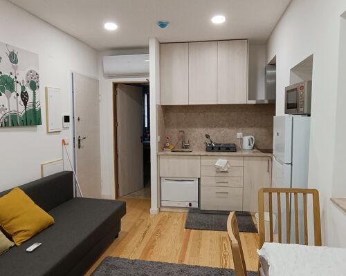 Apartamento de 1 Assoalhada - Em pequeno condomínio no Centro da Mouraria - Completamente recuperado