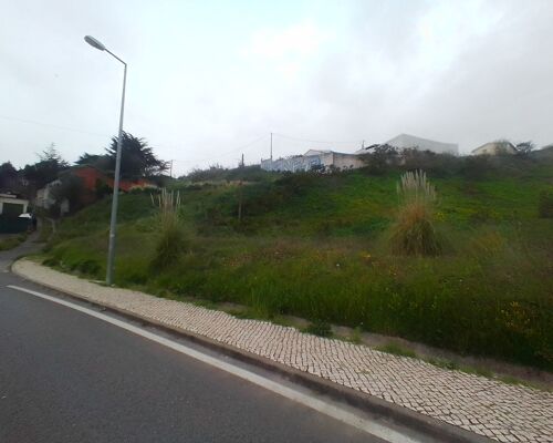Lote de terreno para construção com 656 m2 em Massamá - Sintra