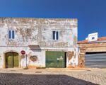 Two buildings with huge potential, in the center of Lagoa, Algarve.