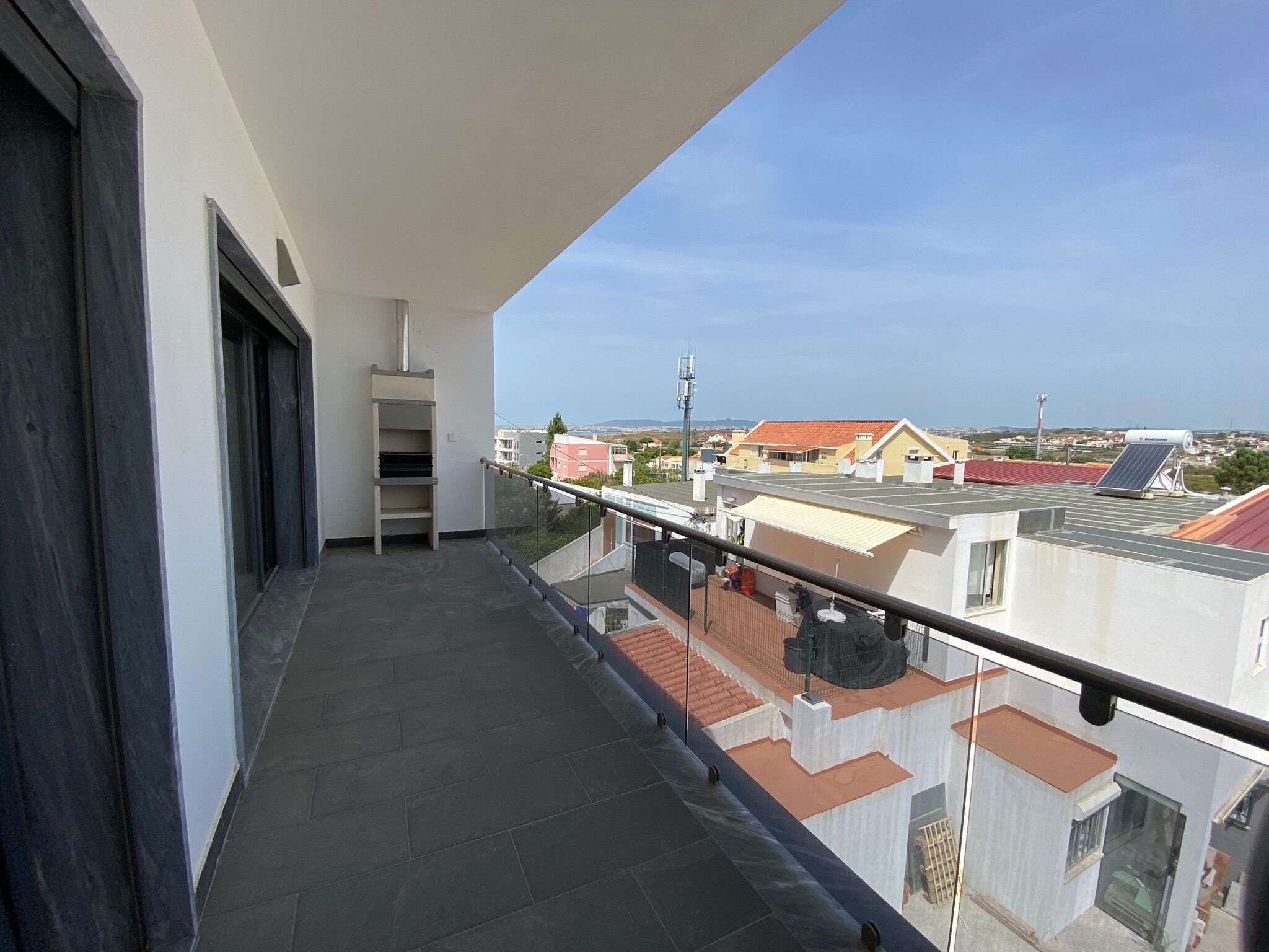 Apartamento T2 para arrendamento, na Caparica