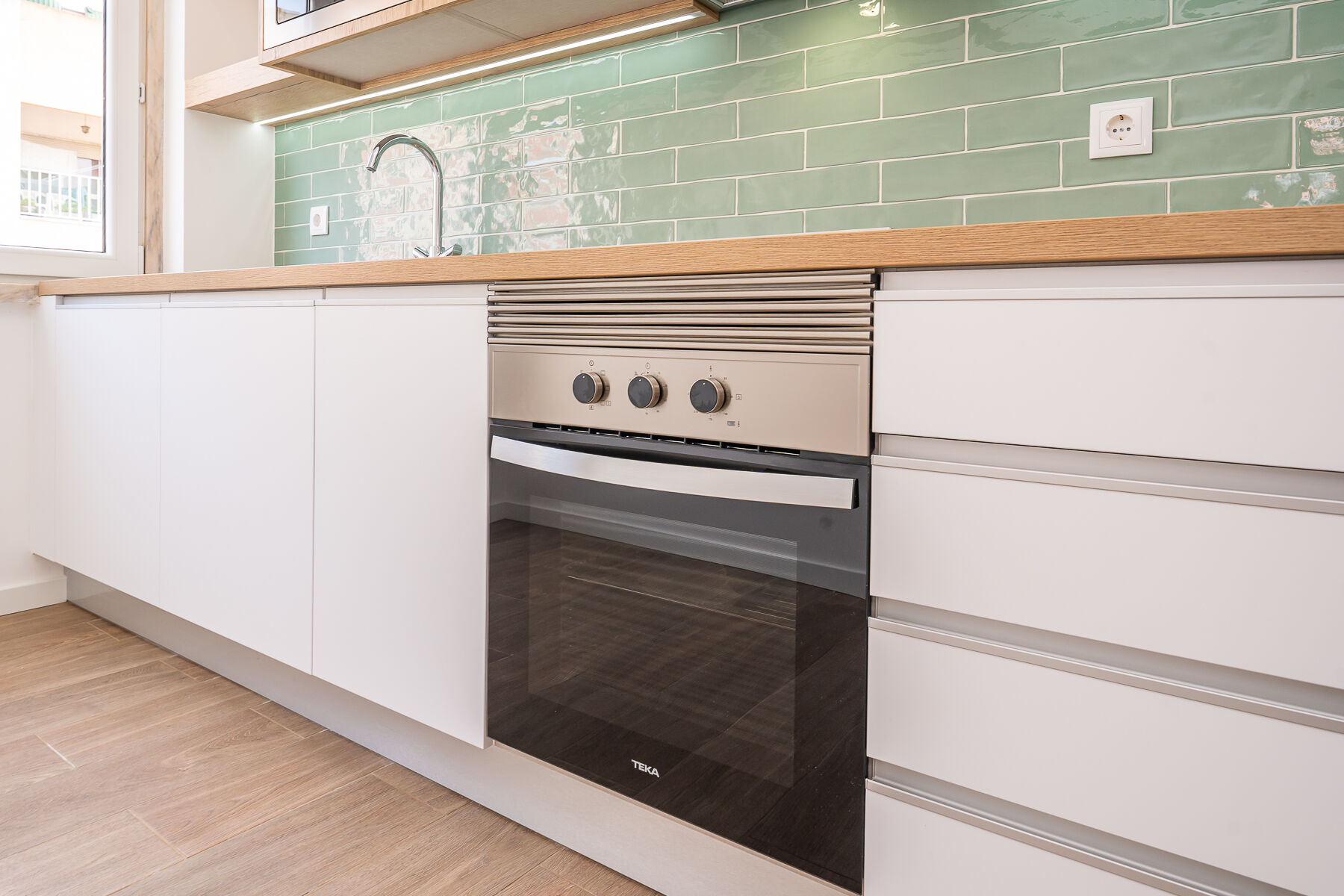 Simpático Apartamento T2, Totalmente Remodelado, no Pinhal Novo, Palmela-Venda-Pinhal Novo-Bombeiros