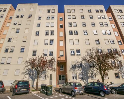 Apartamento T1 para venda, totalmente remodelado, em Penha de França