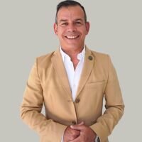 Gustavo Soares