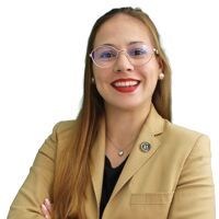 Paula Farias