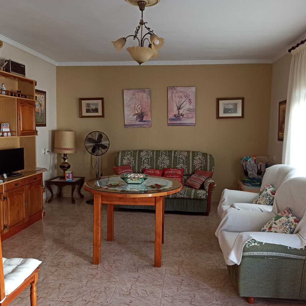 Gran piso dormitorios avenida Ramon Cajal Fuengirola -Venta