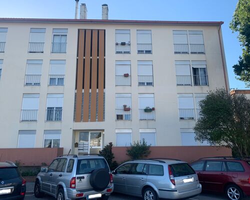 Apartamento T3 remodelado no Bairro António Sérgio, Coimbra