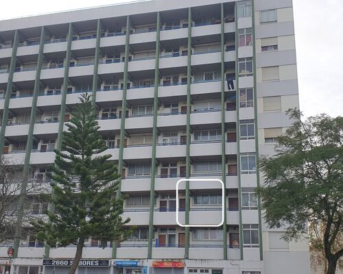 Apartamento T2 na Praça Alexandre Herculano,  Cidade Nova, Loures