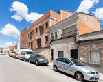 OPPORTUNITY !!!! CHARMING GROUND FLOOR IN LES ARENES-TERRASSA Ideal for personalization!